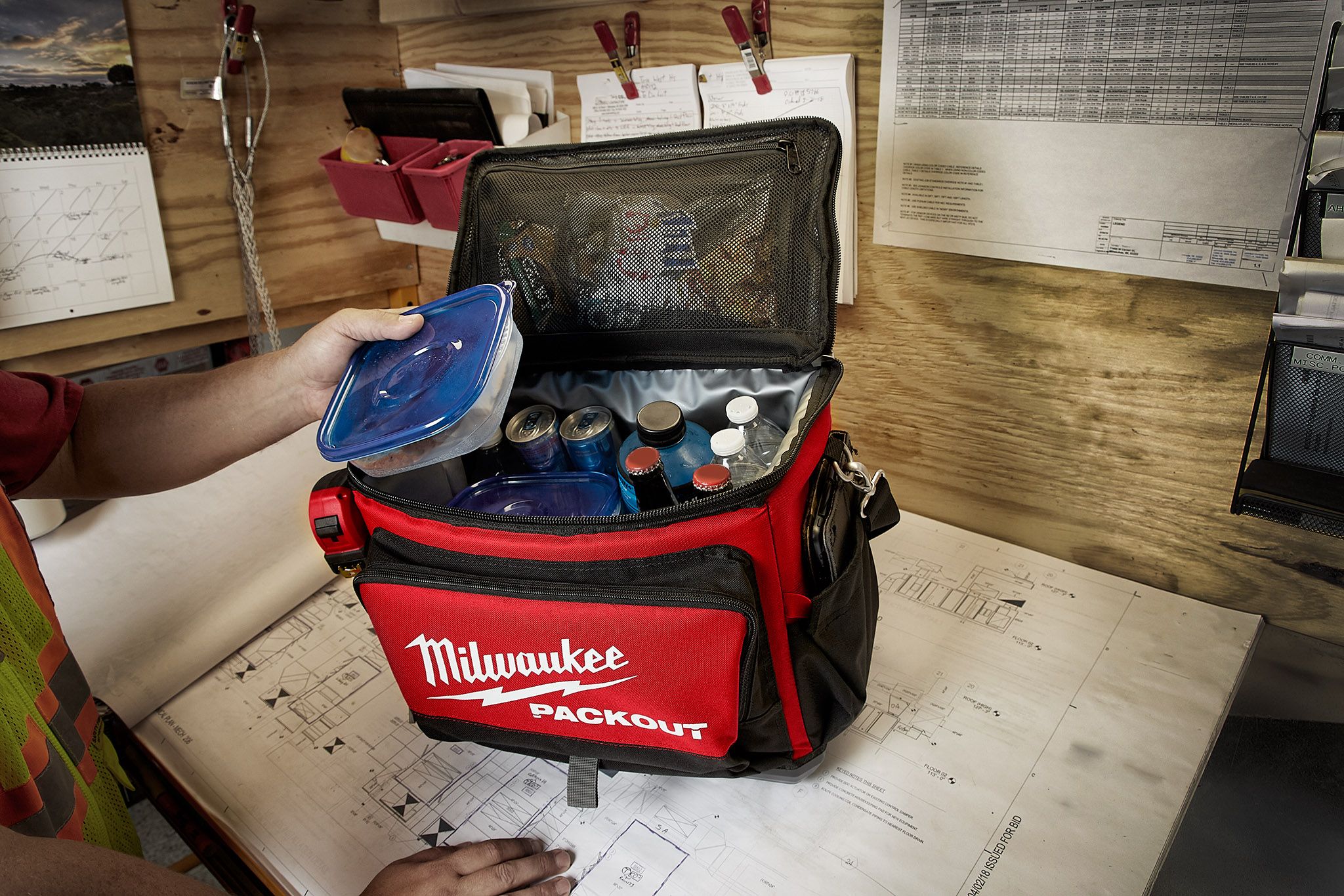 BASE PACKOUT COOLER C/ABRIDOR MILWAUKEE 48-22-8302